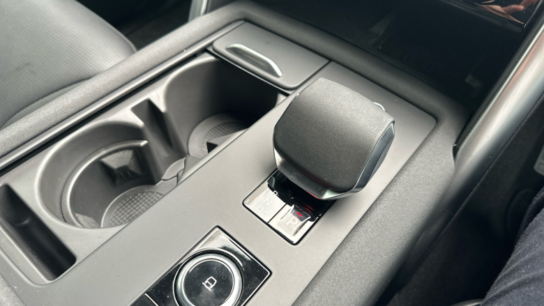 Land Rover Discovery 3.0 D350 Dynamic SE 5dr Auto Diesel Station Wagon